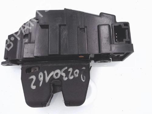 Used Tailgate lock PEUGEOT 308 I (4A_, 4C_) 1.6 HDi (92 hp) 25358060
