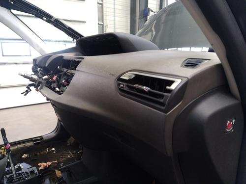 Used Dashboard Dashboard CITROËN C4 Grand Picasso II (DA_, DE_) 1.6 HDi / BlueHDi 115 (115 hp) 31371031 31371031