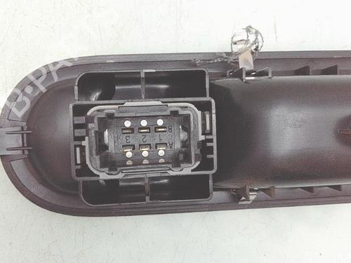 Used Right front window switch Right front window switch RENAULT CLIO III (BR0/1, CR0/1) 1.5 dCi (C/BR0G, C/BR1G) (68 hp) 34375421 34375421