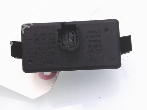 Used Warning switch RENAULT CLIO III (BR0/1, CR0/1) 1.5 dCi (C/BR0G, C/BR1G) (68 hp) 25354771