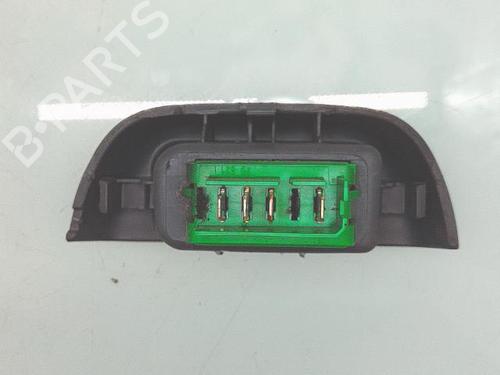 Used Right front window switch Right front window switch PEUGEOT 107 (PM_, PN_) 1.4 HDi (54 hp) 31083995 31083995