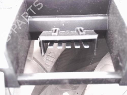 Venstre baglygte FORD FIESTA IV (JA_, JB_) 1.25 i 16V (75 hp) 25357105