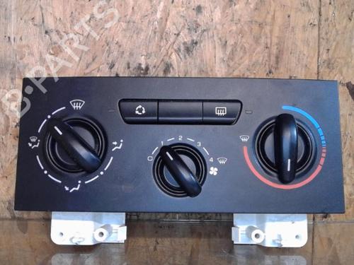 climate-control-citroen-c4-coupe-la_-2004-2005-2006-2007-2008-2009-2010-2011-2012-2013-25373293 main image