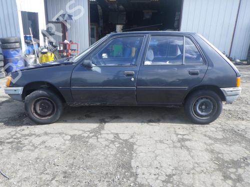 Left mirror PEUGEOT 205 II (20A/C) 1.7 Diesel | BP27322259C26 