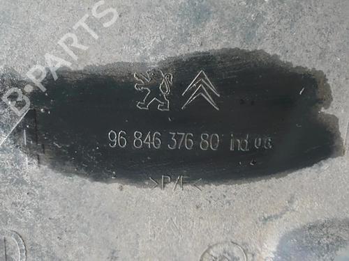 wheel-arch-peugeot-3008-i-mpv-0u_-2009-2010-2011-2012-2013-2014-2015-2016-2017-37503725 main image