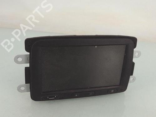 Used Radio DACIA DUSTER (HM_) 1.5 dCi 115 (HMAD) (116 hp) 27883912