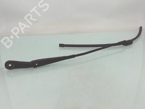 Used Front windshield wiper arm OPEL ZAFIRA TOURER C (P12) 1.6 CDTI (75) (136 hp) 30458768