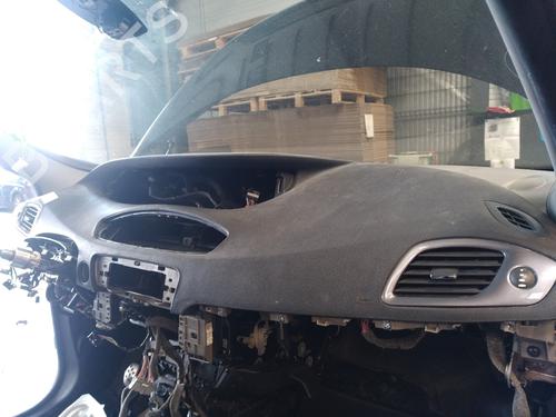 Used Dashboard Dashboard RENAULT GRAND SCÉNIC III (JZ0/1_) 1.2 TCe (JZ16) (132 hp) 28597826 28597826