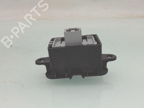 Used Switch Switch RENAULT MEGANE III Coupe (DZ0/1_) 1.5 dCi (DZ09, DZ0D, DZ1F, DZ1G, DZ14, DZ29) (110 hp) 32985795 32985795