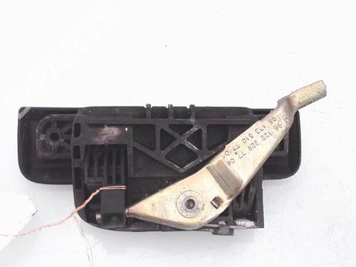 Used Rear left exterior door handle Rear left exterior door handle PEUGEOT 106 I (1A, 1C) 1.0 (50 hp) 25368961 25368961