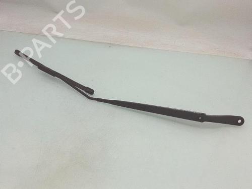 Used Front windshield wiper arm Front windshield wiper arm RENAULT MEGANE III Coupe (DZ0/1_) 1.5 dCi (DZ09, DZ0D, DZ1F, DZ1G, DZ14, DZ29) (110 hp) 32985797 32985797