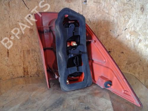 right-taillight-peugeot-1007-km_-2005-25362094 main image