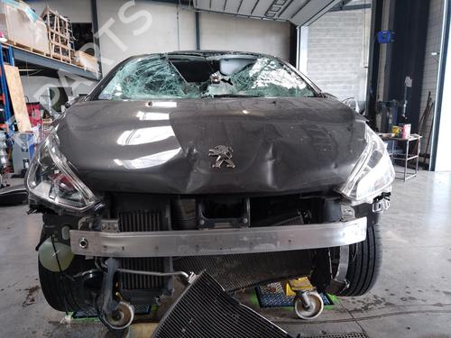 Brugte PEUGEOT 208 I (CA_, CC_) 1.2 THP 110 (110 hp) 4251013