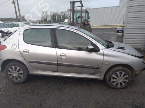Display monitor PEUGEOT 206 Hatchback (2A/C) 1.4 HDi eco 70 | BP25373340C48 