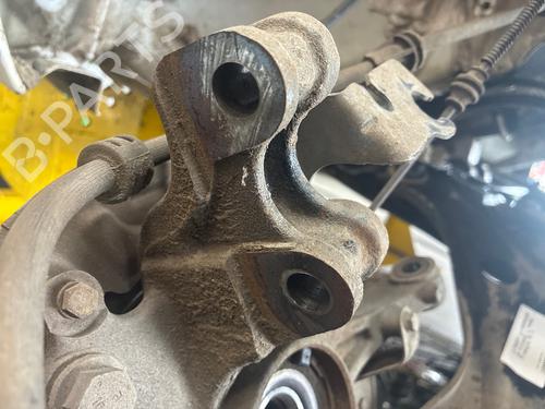 right-front-steering-knuckle-citroen-c4-picasso-ii-2013-38767409 main image