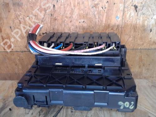 Used Fuse box Fuse box PEUGEOT 206 Hatchback (2A/C) [1998-2012] 25359370 25359370