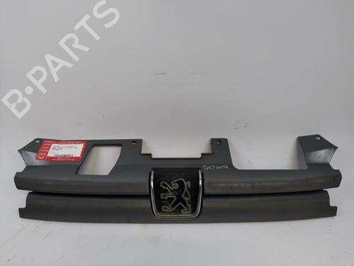 Used Grille PEUGEOT 306 Hatchback (7A, 7C, N3, N5) 1.4 (75 hp) 25369290