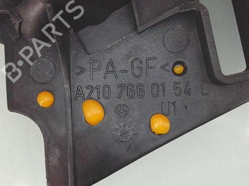 Used Rear left interior door handle Rear left interior door handle MERCEDES-BENZ E-CLASS (W210) E 220 CDI (210.006) (125 hp) 27303746 27303746