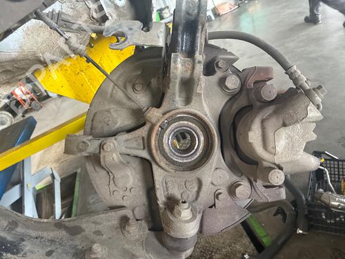 Left front steering knuckle CITROËN C4 Picasso II 1.2 THP 110 | BP38767410M25 - Image 2