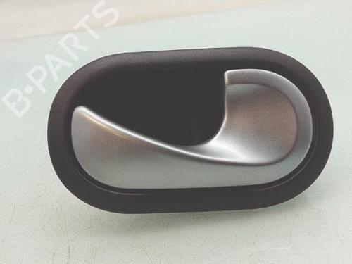 Højre bagtil invendig håndtag RENAULT CLIO III (BR0/1, CR0/1) 1.5 dCi (C/BR0G, C/BR1G) (68 hp) 31259427