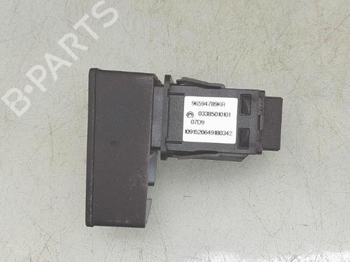 warning-switch-citroen-c5-iii-break-rw_-2008-2009-2010-2011-2012-2013-2014-2015-2016-2017-40032945 main image
