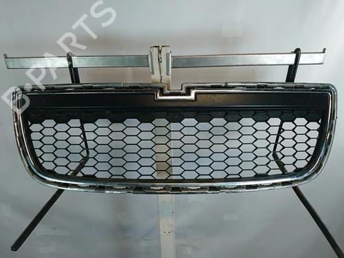 Griglia anteriore CHEVROLET CAPTIVA (C100, C140) 2.2 D 4WD (184 hp) 32135895