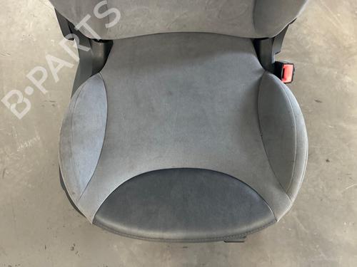Used Right front seat Right front seat FIAT 500L (351_, 352_) 0.9 (199LYC1B) (105 hp) 40003295 40003295
