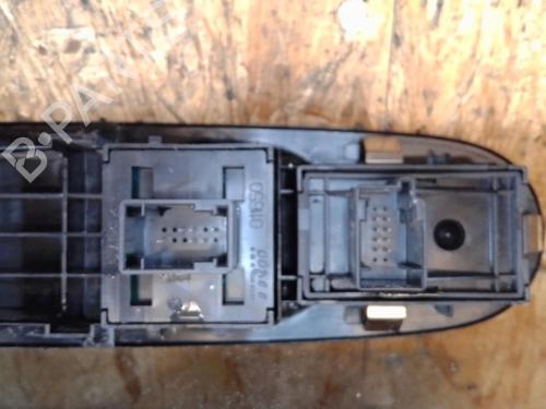 Used Switch Switch FIAT PUNTO (199_) 1.3 D Multijet (75 hp) 25364842 25364842