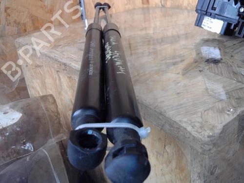 Used Tailgate lift support DACIA SANDERO II TCe 90 (B8M1, B8MA, B8AC) (90 hp) 25365637