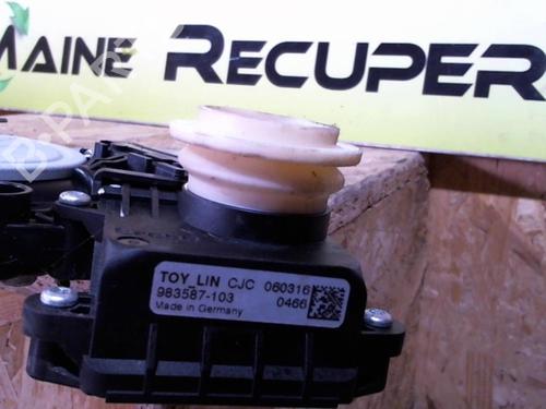 Front left window mechanism TOYOTA YARIS (_P9_) 1.4 D-4D (NLP90_, NLP90R) | BP25373876C22