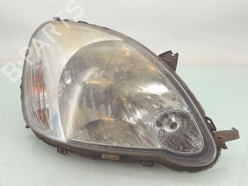 Højre forlygte TOYOTA YARIS (_P1_) 1.3 (SCP12_, SCP13_, SCP12R, SCP13R) (87 hp) 29756804