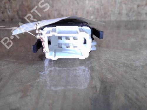 Used Right front window switch PEUGEOT 607 (9D, 9U) 2.2 HDi (133 hp) 25364410