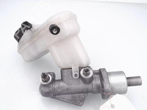 Used Brake master cylinder RENAULT TWINGO II (CN0_) 1.5 dCi (CN0E) (64 hp) 25363520