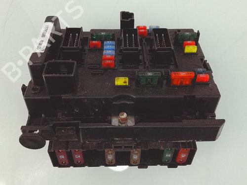 Used Fuse box Fuse box CITROËN C5 I (DC_) 2.0 HDi (DCRHZB, DCRHZE) (109 hp) 25362565 25362565