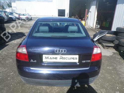 Venstre  foran tåkelykt AUDI A4 B6 (8E2) 1.9 TDI | BP25373827C30 