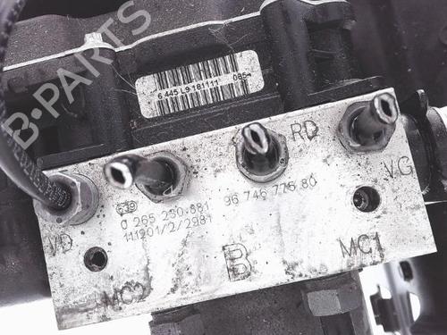 Used ABS pump PEUGEOT 5008 (0U_, 0E_) 1.6 HDi (112 hp) 25361094