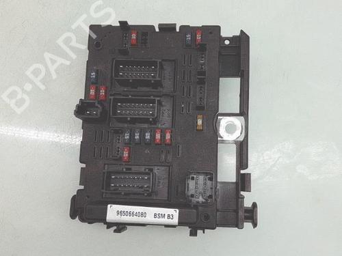 Used Fuse box Fuse box PEUGEOT 206 Hatchback (2A/C) [1998-2012] 33991008 33991008