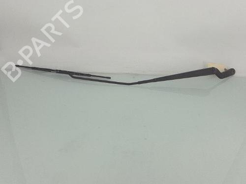 Used Front windshield wiper arm FORD FIESTA V (JH_, JD_) 1.4 16V (80 hp) 25937564