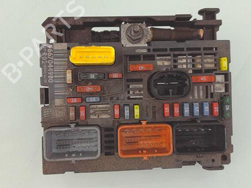 Used Fuse box CITROËN C5 III Break (RW_) 2.0 HDi (136 hp) 25370824
