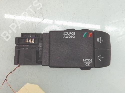 switch-dacia-sandero-ii-2012-31830130 main image