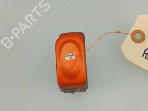 Interrupteur de vitre avant droite RENAULT SCÉNIC I MPV (JA0/1_, FA0_) 1.9 dCi (JA05, JA1F) (102 hp) 26583909