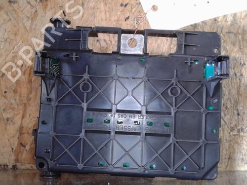 Fuse box CITROËN C5 I (DC_) 2.2 HDi (DC4HXB, DC4HXE) | BP25364831E1 