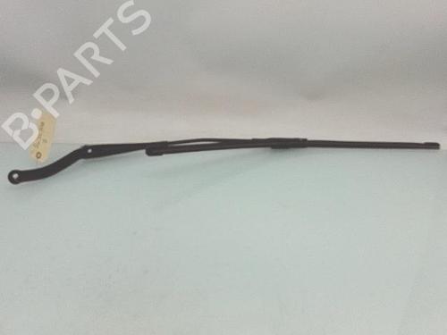 front-windshield-wiper-arm-opel-corsa-d-s07-2006-2007-2008-2009-2010-2011-2012-2013-2014-2015-30889603 main image