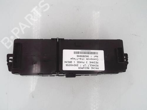 Climate control RENAULT MEGANE III Grandtour (KZ0/1) 1.5 dCi (KZ09, KZ0D, KZ1G, KZ29, KZ14, KZ1W, KZ10, KZ1F,... | BP25353968I5 
