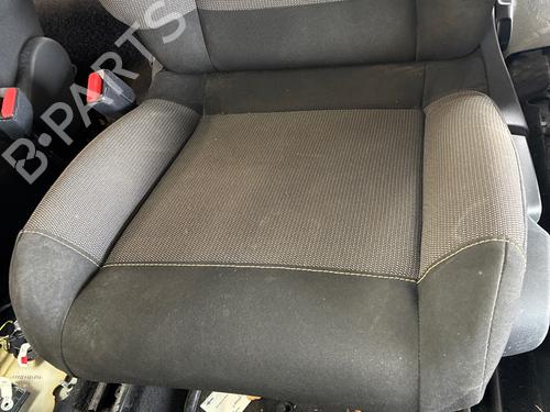 Left front seat CITROËN C3 III (SX) 1.2 VTi 82 | BP38934008C15 - Image 2
