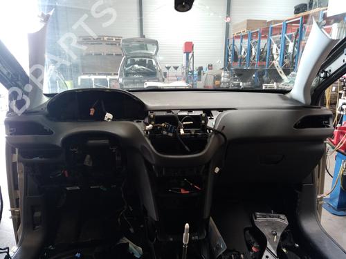 Used Dashboard PEUGEOT 208 I (CA_, CC_) 1.2 VTI 82 (82 hp) 28680789