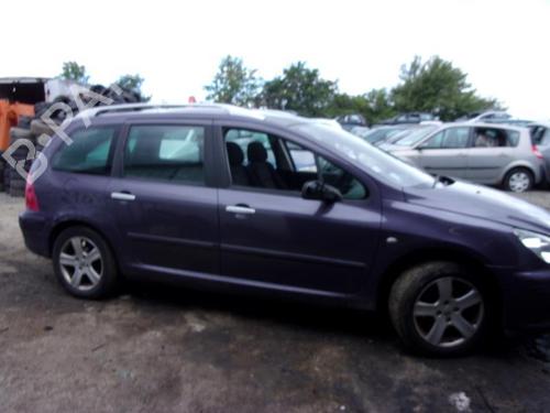 Left mirror PEUGEOT 307 Break (3E) 2.0 HDI 110 | BP25373634C26 