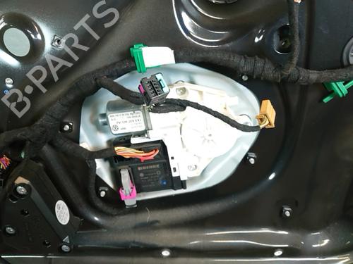 Porta anteriore sinistra VW JETTA III (1K2) 2.0 TDI 16V | BP30923773C2