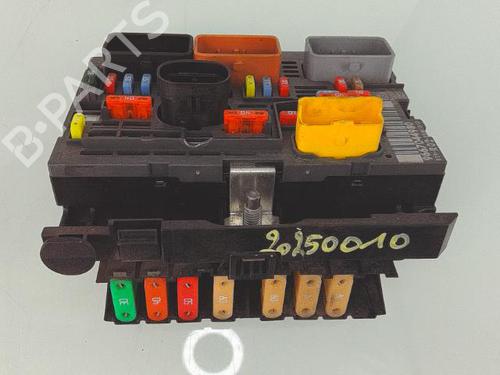 Fuse box PEUGEOT 407 SW (6E_, 6D_) 2.0 HDi 135 | BP25352351E1 