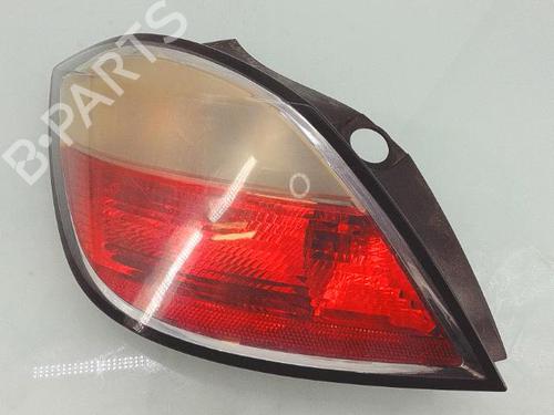 Venstre baglygte OPEL ASTRA H (A04) 1.3 CDTI (L48) (90 hp) 28494226